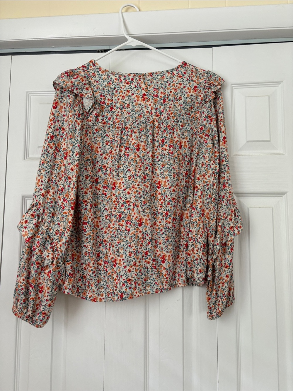 Sonoma Cream Floral Ruffle Long-Sleeve Blouse